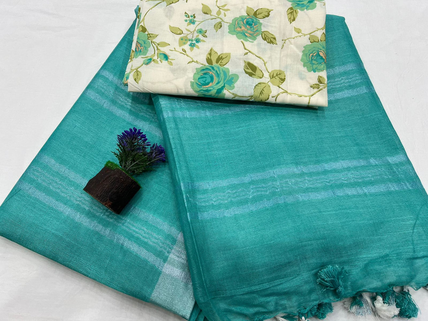 Lightweight Handloom Cotton linen Saree