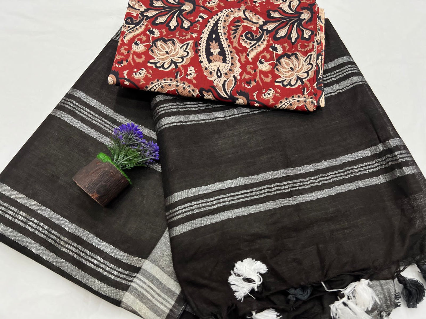 Cotton Linen Saree With Printed Cotton Blouse